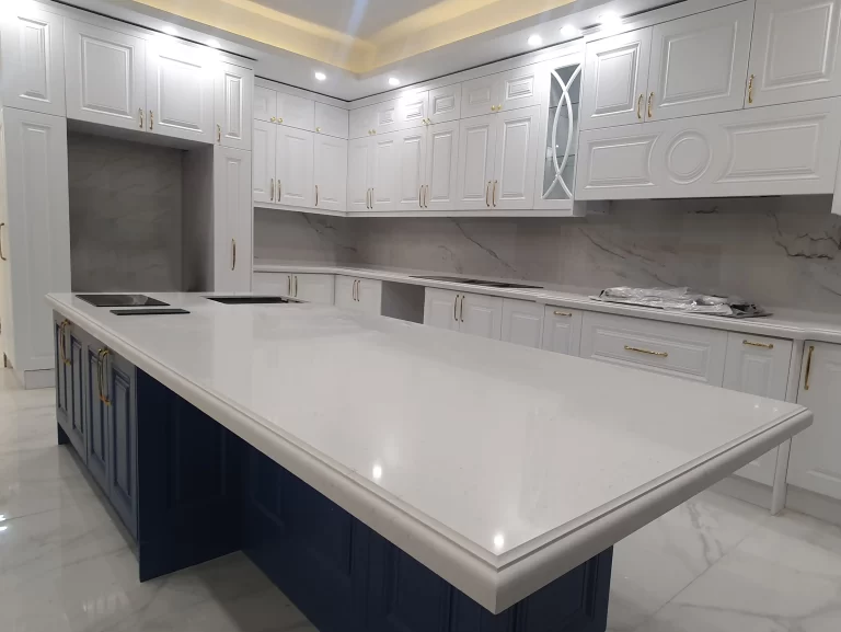 میز جزیره و صفحه رویه کابینت کوارتزی